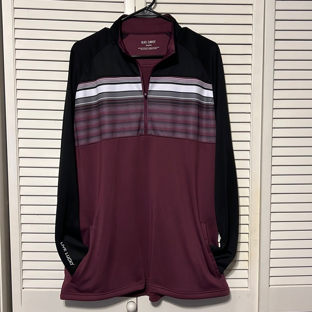 Black Clover long sleeve 1/4 zip Size XL very nice worn only a few times